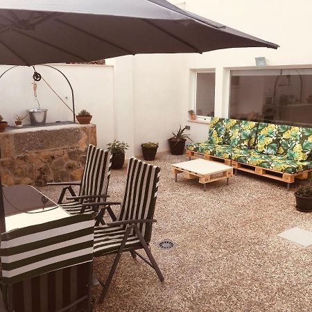 Acogedora Casa Con Patio En El Tiemblo Apartment Exterior photo