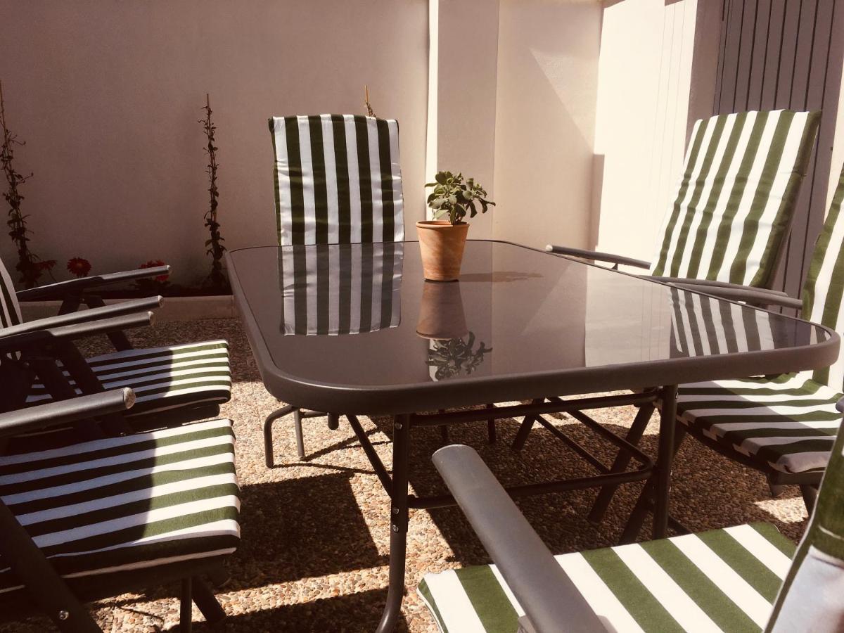 Acogedora Casa Con Patio En El Tiemblo Apartment Exterior photo